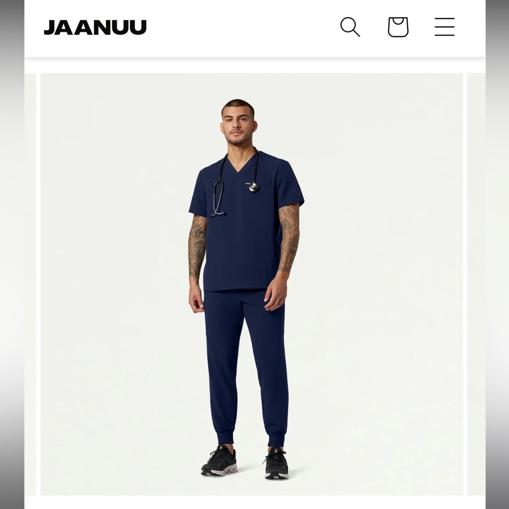Jaanuu Osmo 8-Pocket Scrub Jogger in Navy Blue
